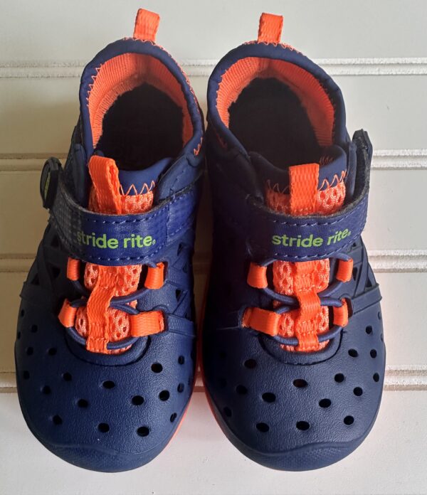 Stride Rite Phibian Hybrid Sneakers