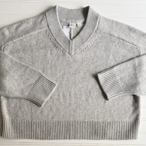Gap V-Neck Sweater